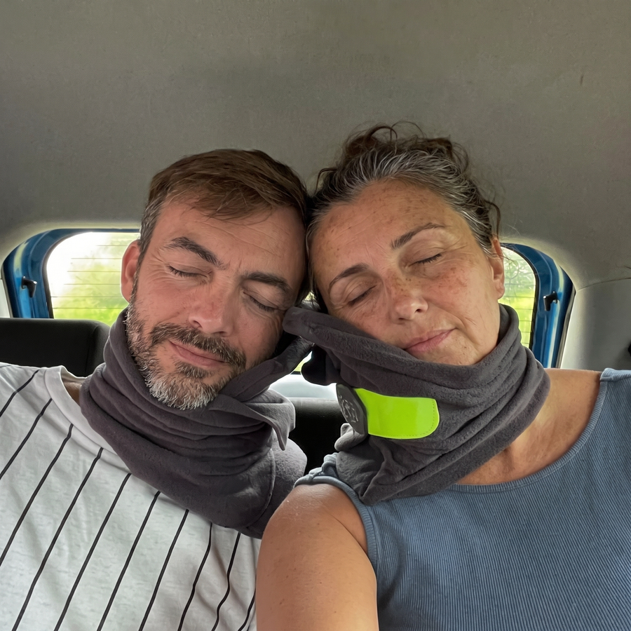 Solvrly Wrap Travel Pillow